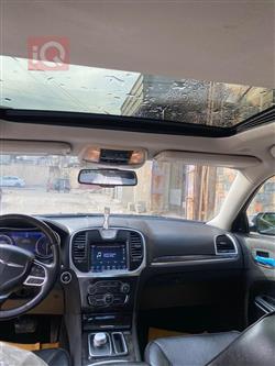 کرایسلەر 300